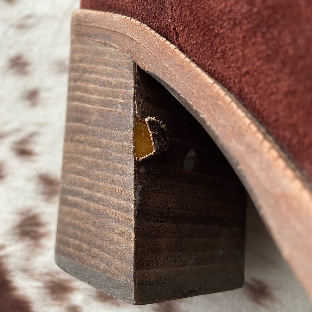 Maroon Ugg boots - Picture 8 of 10